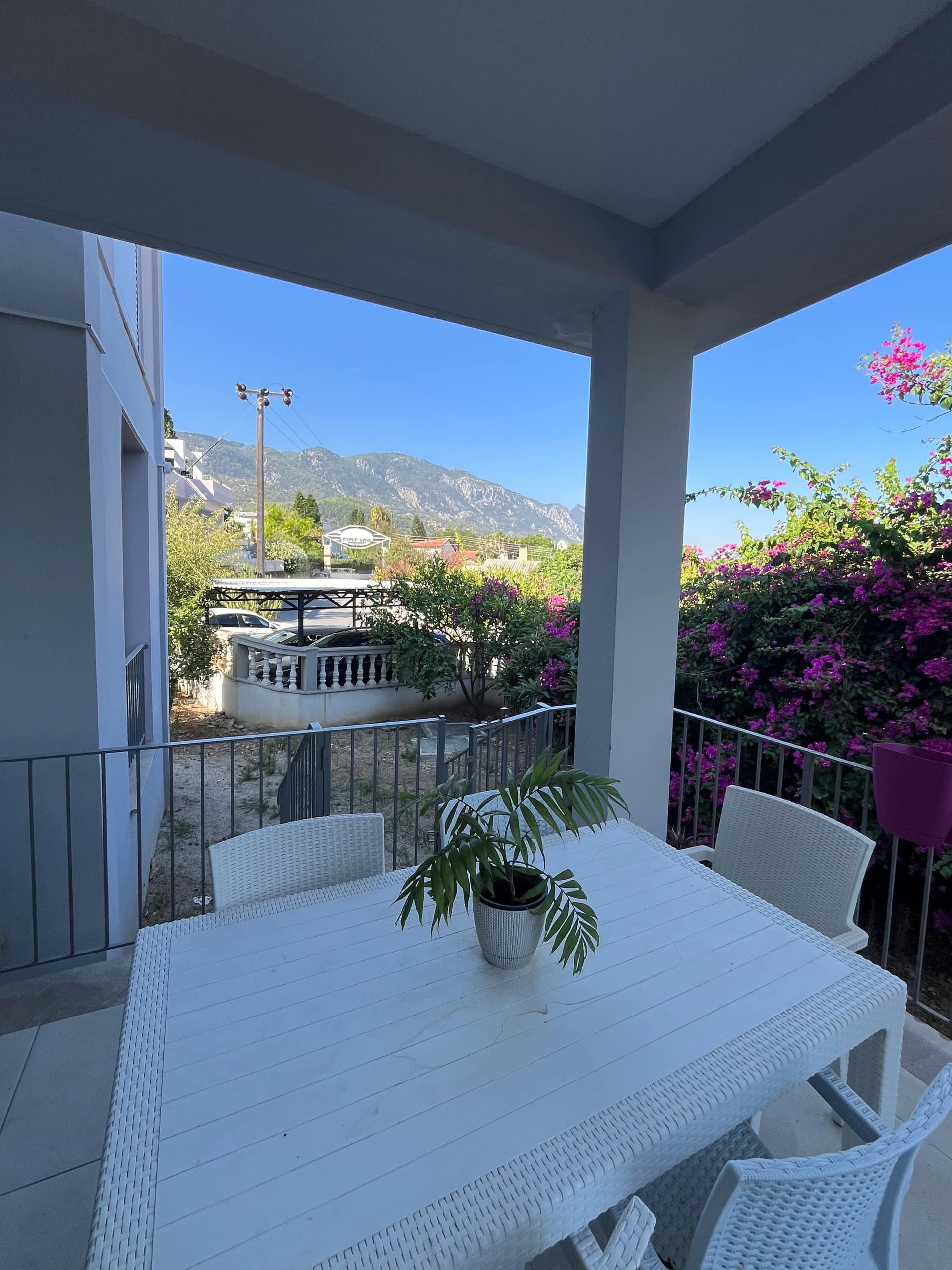 Alsancak Milos Park Homes'ta Özel Bahçeli 2+1 Eşyalı Daire | Aylık £850 — Alsancak, Girne