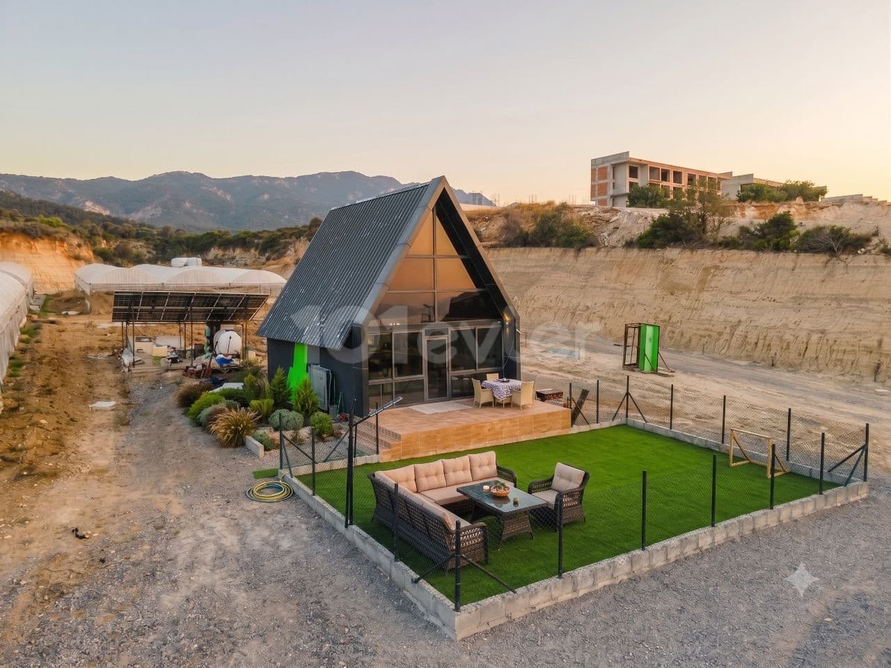 Sea-front Luxury Tiny House with Private Garden in Girne Esentepe! — photos 1/14